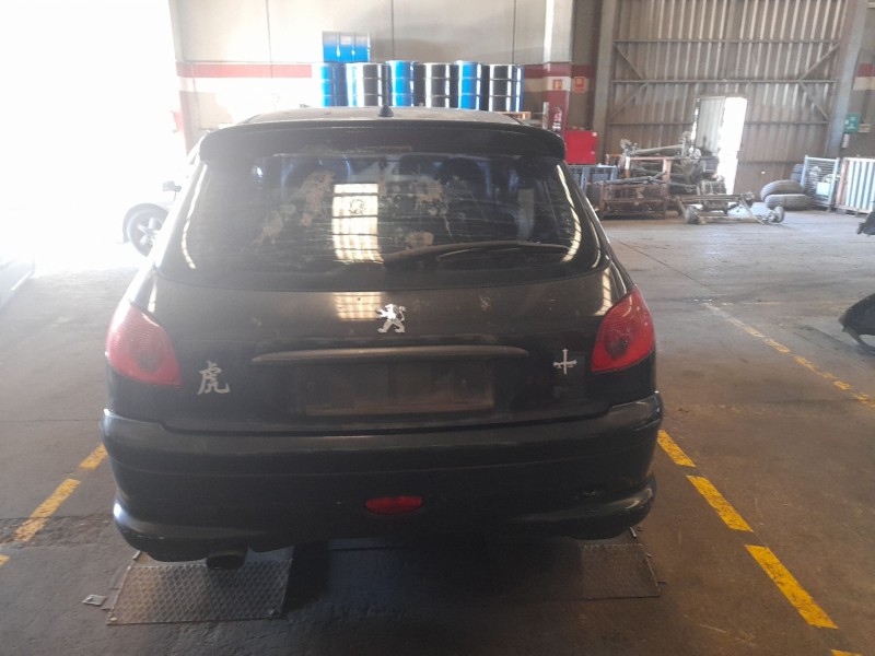 peugeot 206 berlina del año 2003