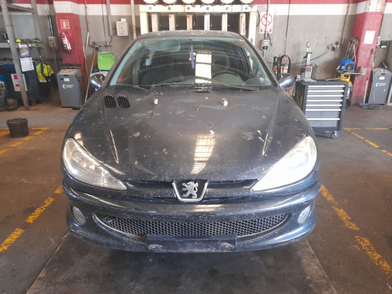 peugeot 206 berlina del año 2003