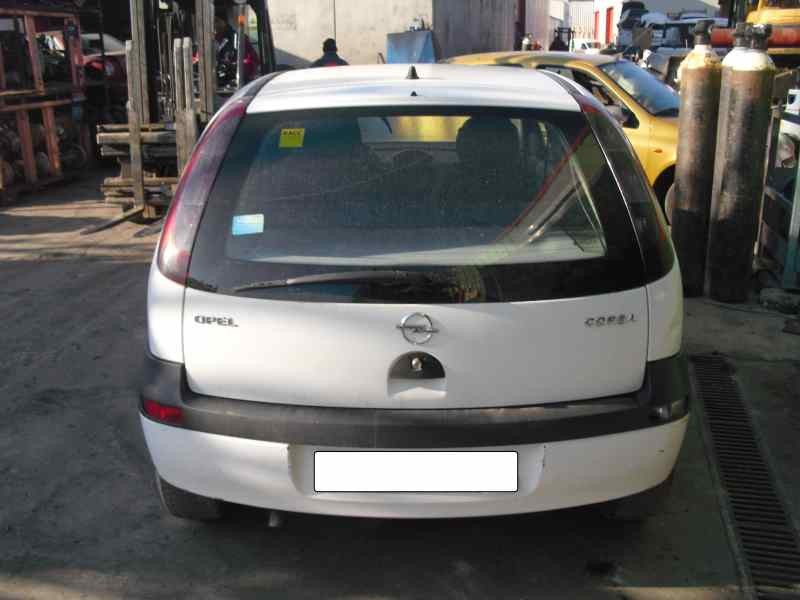 opel corsa c del año 2000