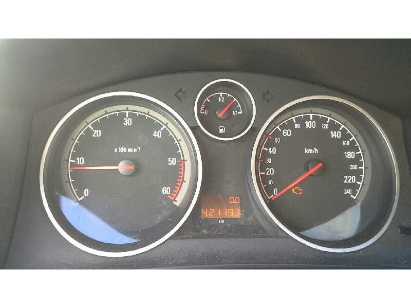 opel astra h berlina del año 2004