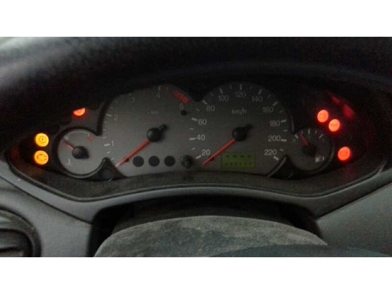 ford focus berlina (cak) del año 2002