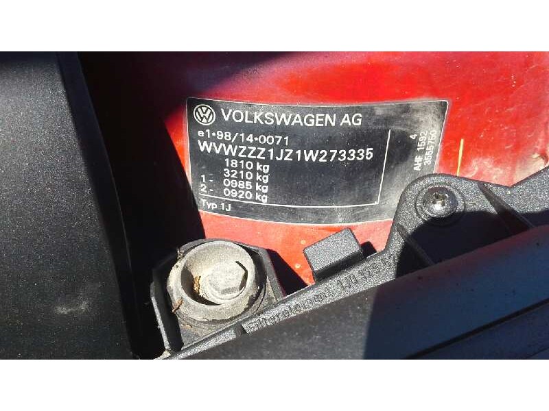 volkswagen golf iv berlina (1j1) del año 2000