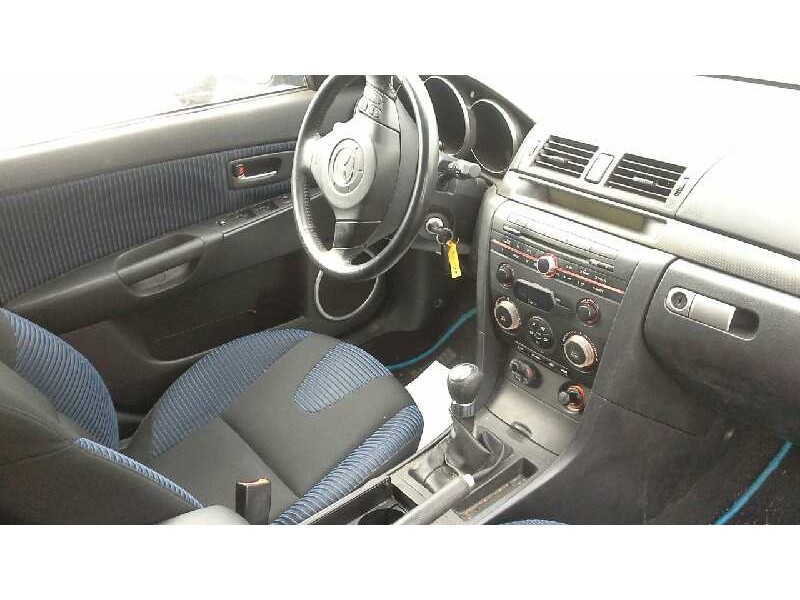 mazda 3 berlina (bk) del año 2004