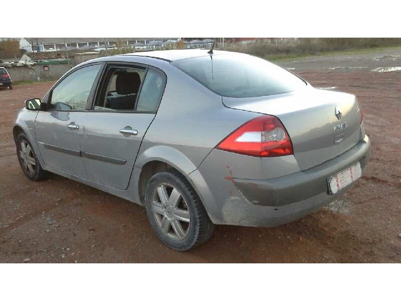 renault megane ii classic berlina del año 2005