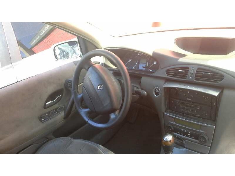 renault laguna ii (bg0) del año 2001