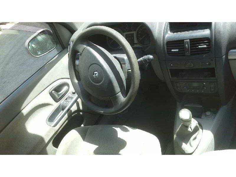 renault clio ii fase ii (b/cb0) del año 2003