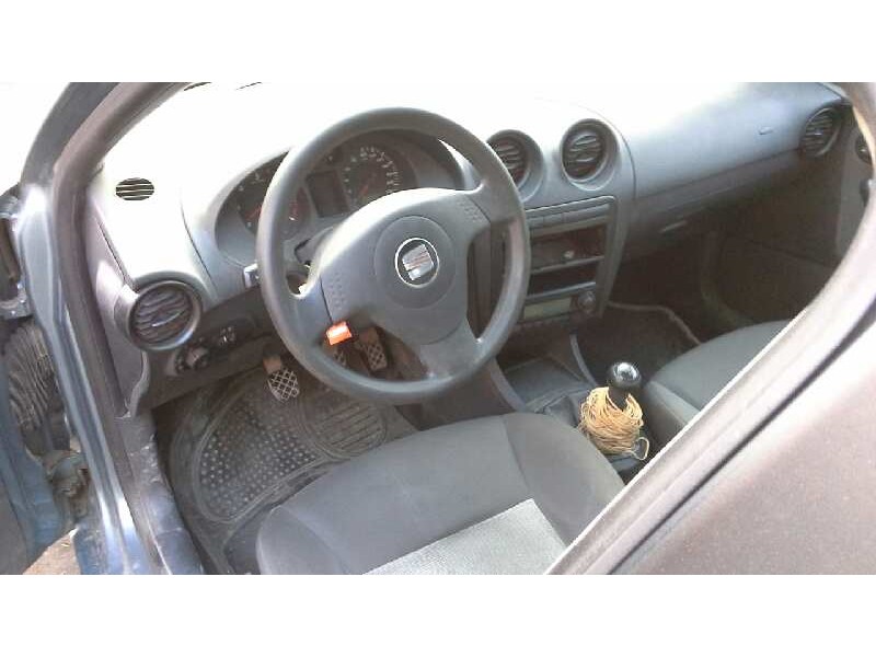 seat ibiza (6l1) del año 2005