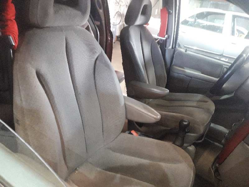 chrysler voyager (rg) del año 2001