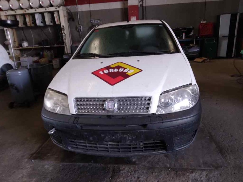 fiat punto berlina (188) del año 2008