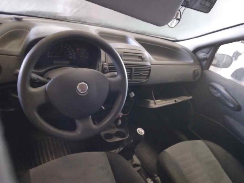 fiat punto berlina (188) del año 2008