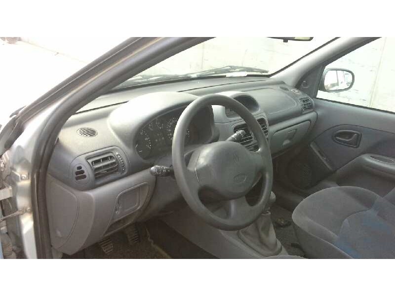 renault clio ii fase i (b/cbo) del año 1998