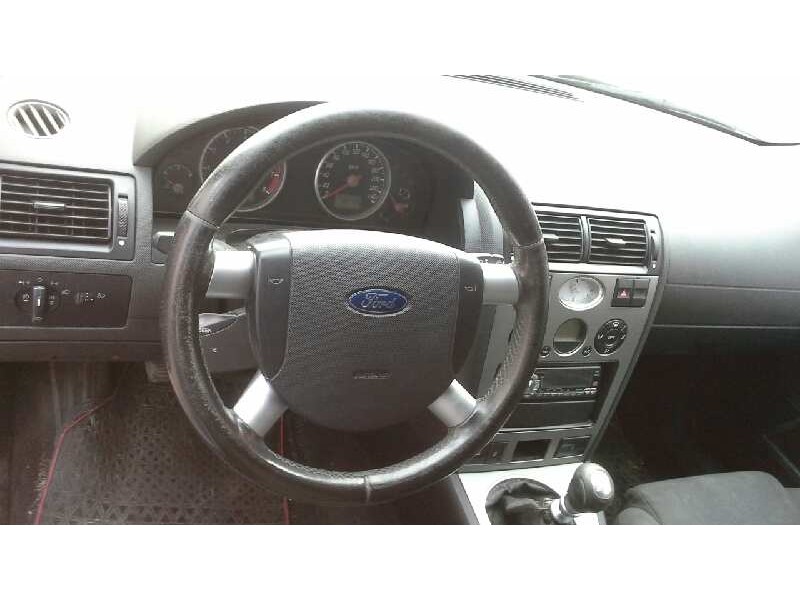 ford mondeo berlina (ge) del año 2001