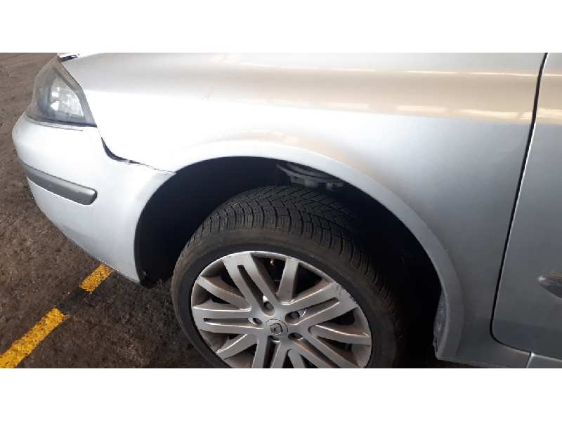 renault laguna ii (bg0) del año 2006