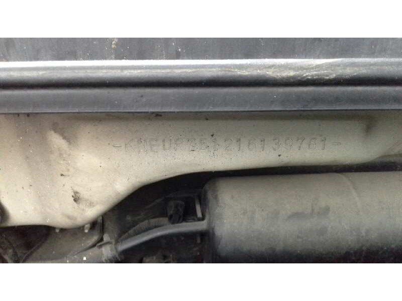 kia carnival del año 2000