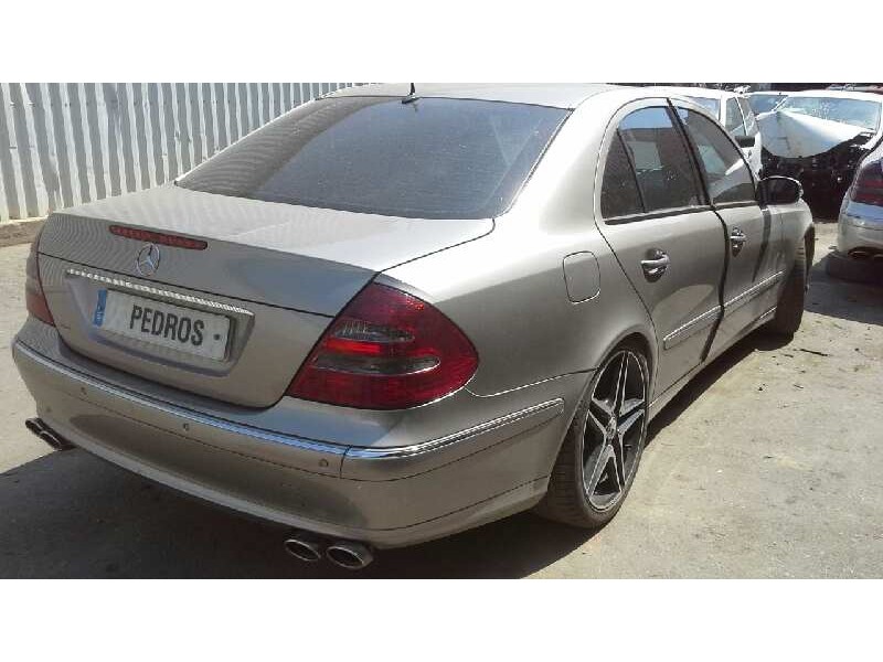 mercedes-benz clase e (w211) berlina del año 2003