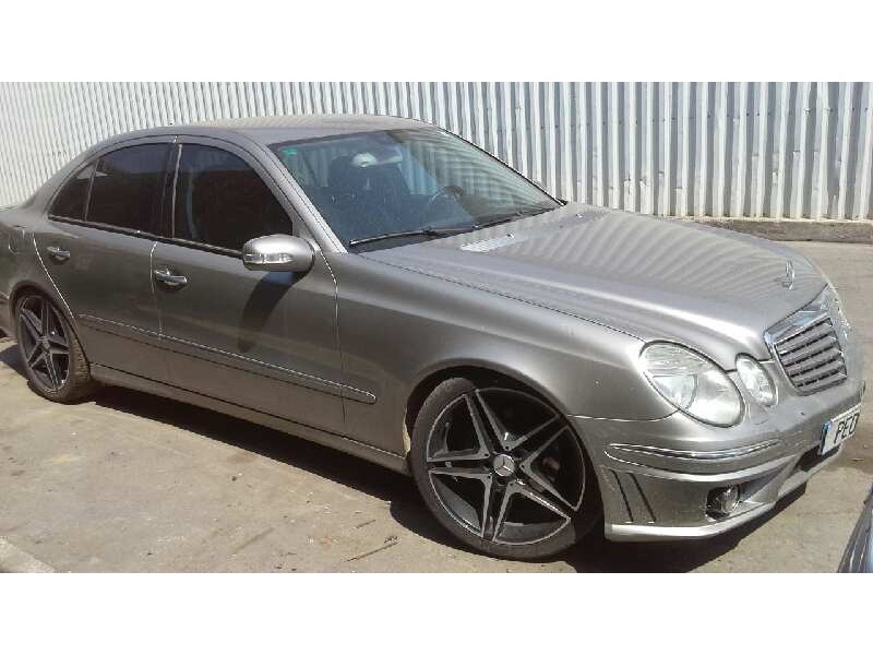 mercedes-benz clase e (w211) berlina del año 2003
