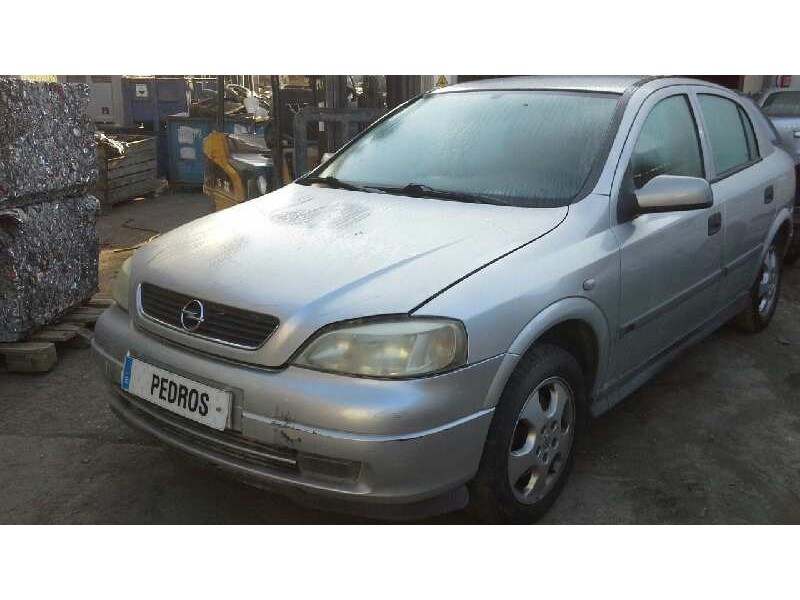 opel astra g berlina del año 2001