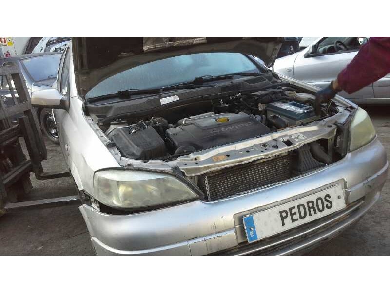 opel astra g berlina del año 2001