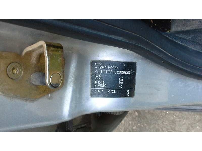 opel astra g berlina del año 2001