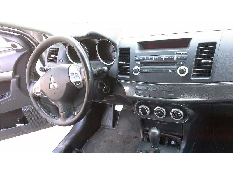 mitsubishi lancer berlina (cy0) del año 2009