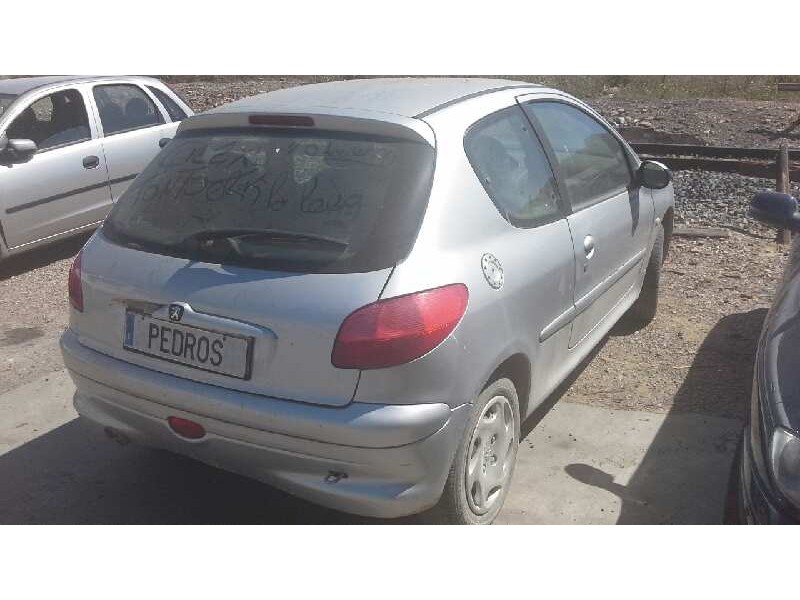 peugeot 206 berlina del año 1999