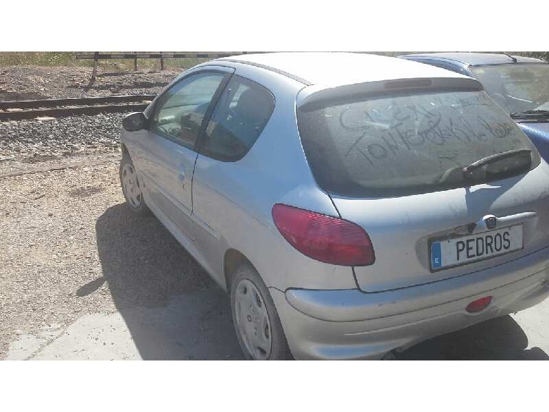 peugeot 206 berlina del año 1999