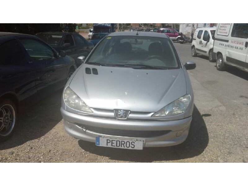 peugeot 206 berlina del año 1999