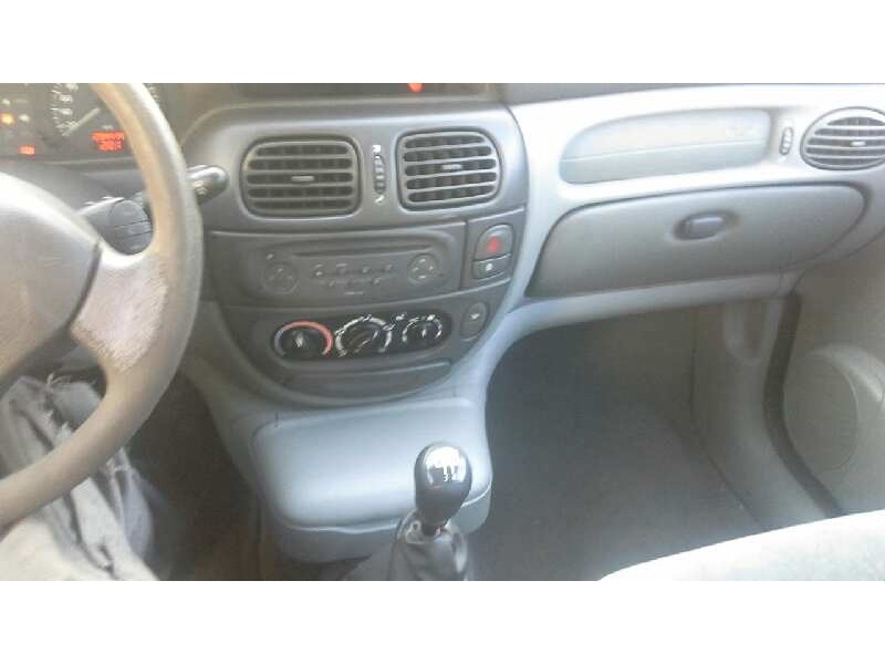 renault scenic (ja..) del año 2002