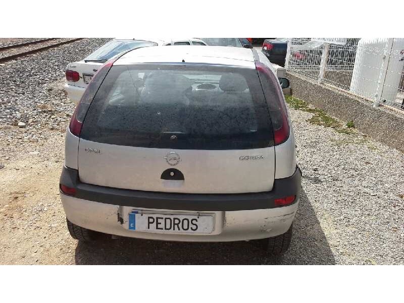 opel corsa c del año 2001