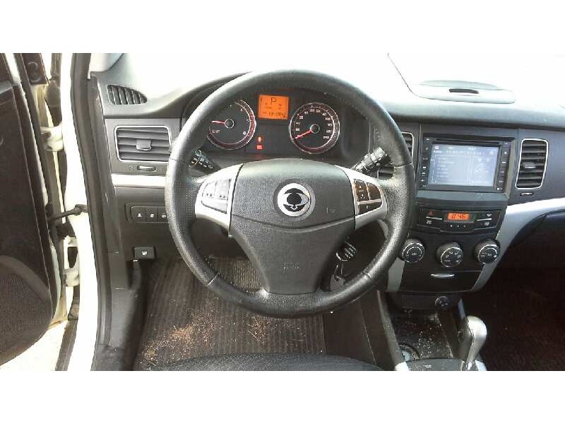 ssangyong korando del año 2011