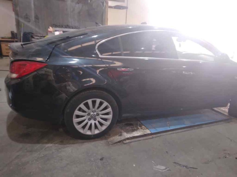 opel insignia berlina del año 2011