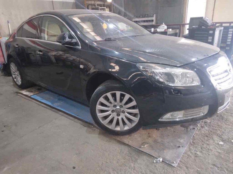 opel insignia berlina del año 2011