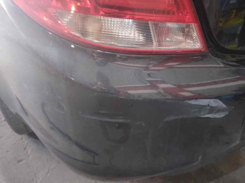 opel insignia berlina del año 2011