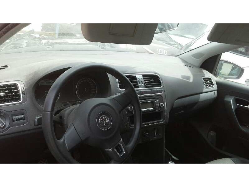 volkswagen polo (6r1) del año 2010