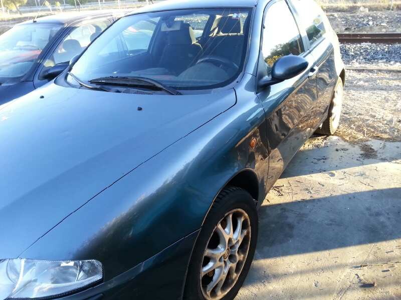 alfa romeo 147 (190) del año 2001