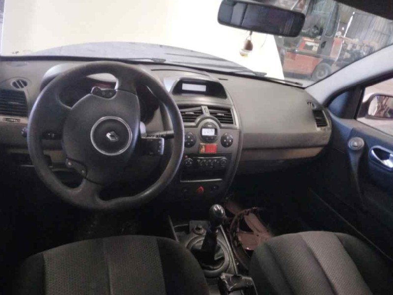 renault megane ii classic berlina del año 2007