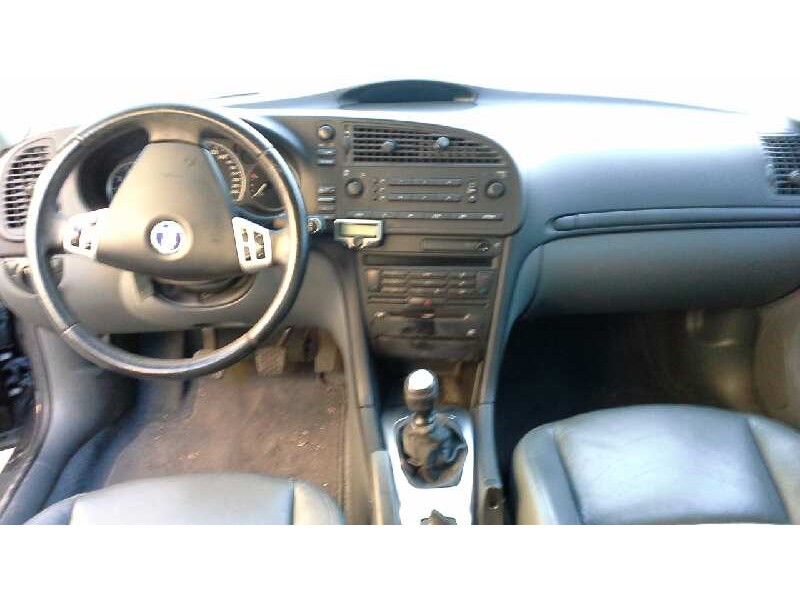 saab 9-3 berlina del año 2003