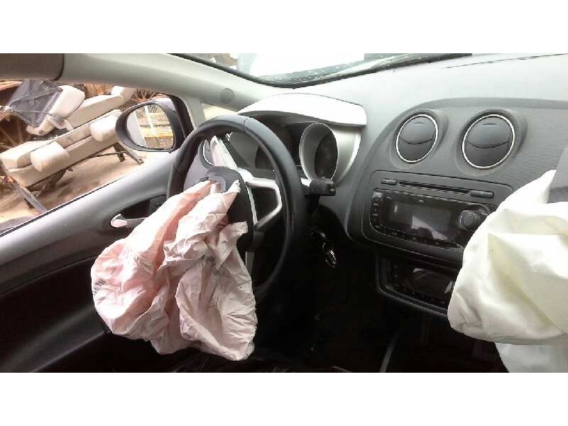 seat ibiza (6j5) del año 2009