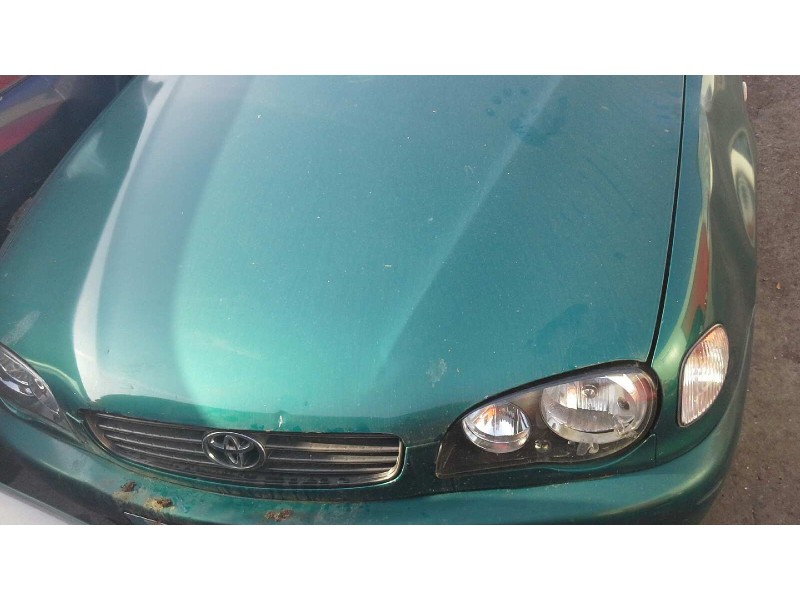 toyota corolla (e11) del año 2001