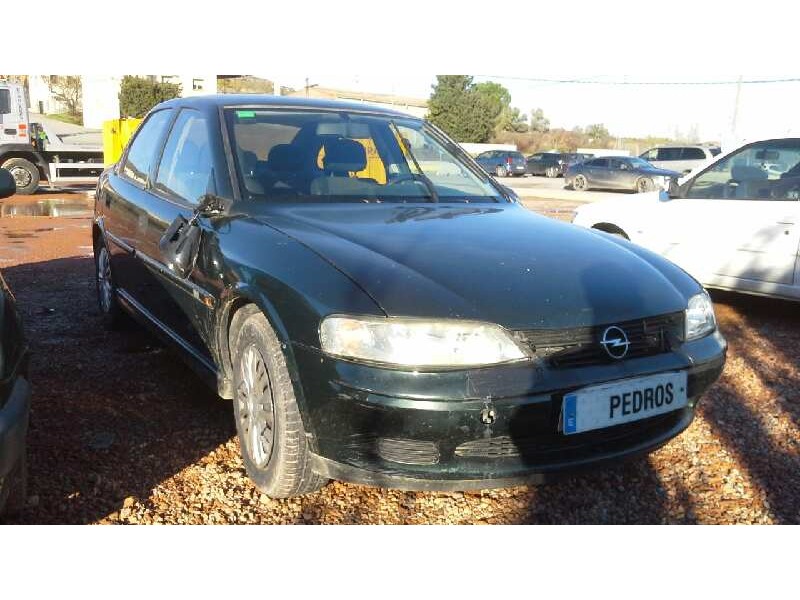 opel vectra b berlina del año 2003