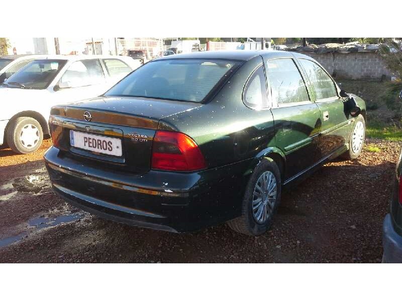 opel vectra b berlina del año 2003