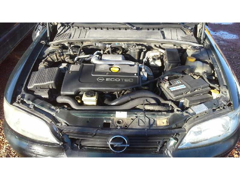 opel vectra b berlina del año 2003