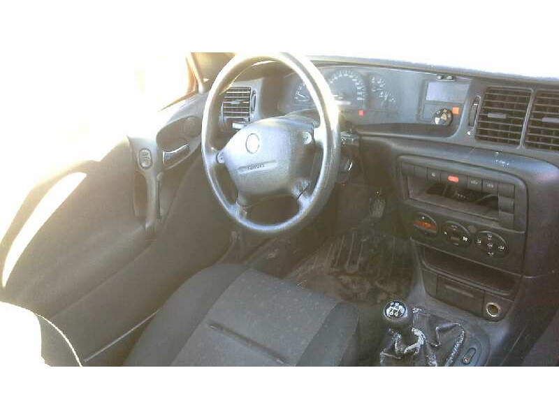 opel vectra b berlina del año 2003
