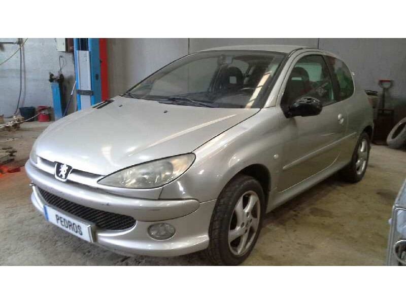 peugeot 206 berlina del año 2003