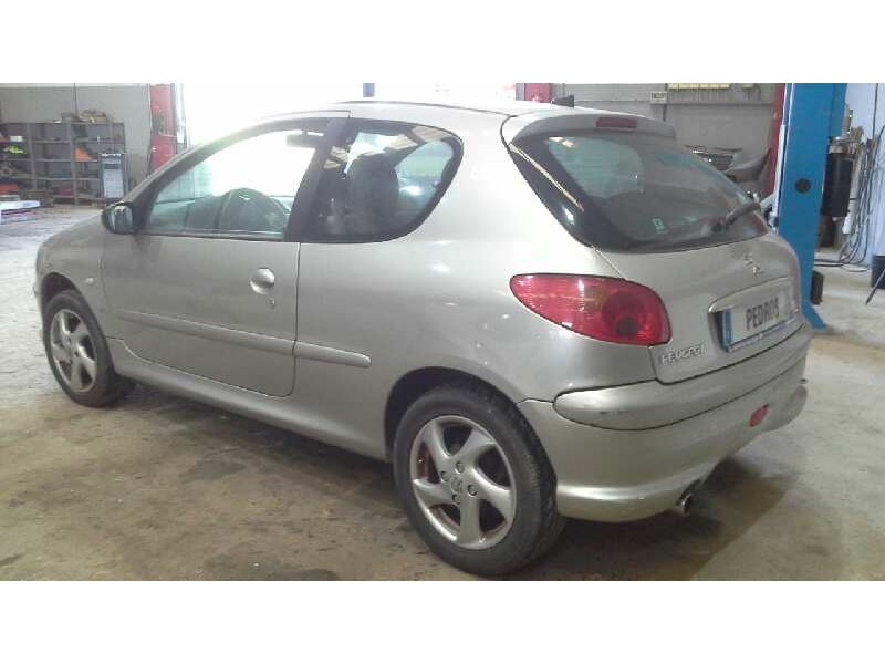 peugeot 206 berlina del año 2003