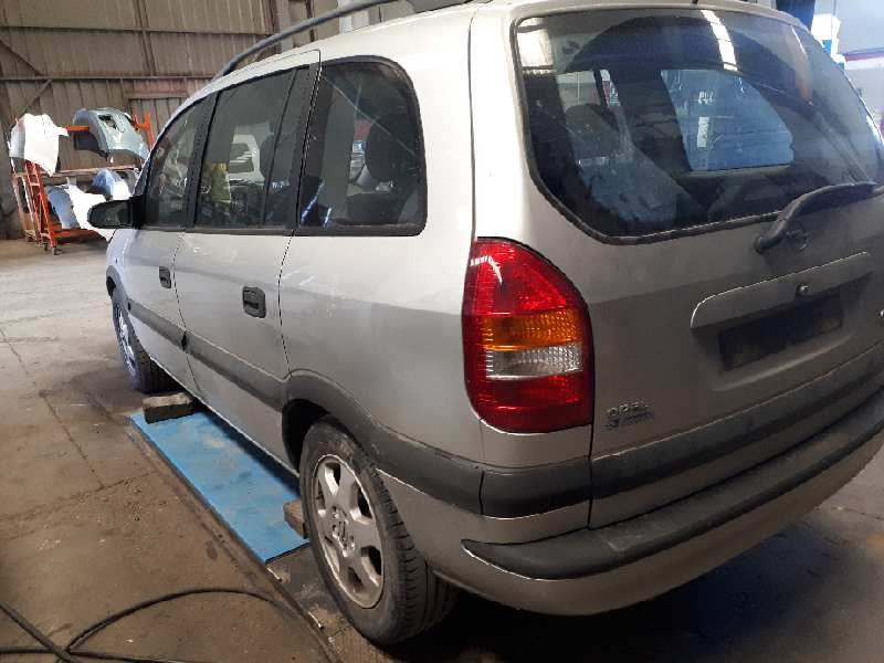 opel zafira a del año 2001