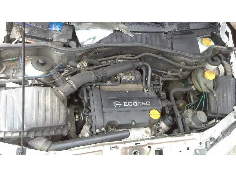 opel corsa c del año 2003