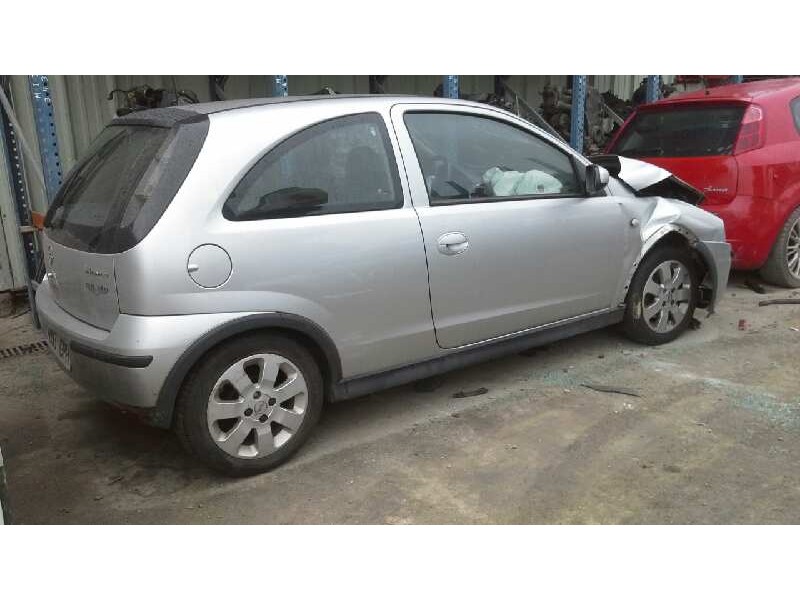 opel corsa c del año 2003