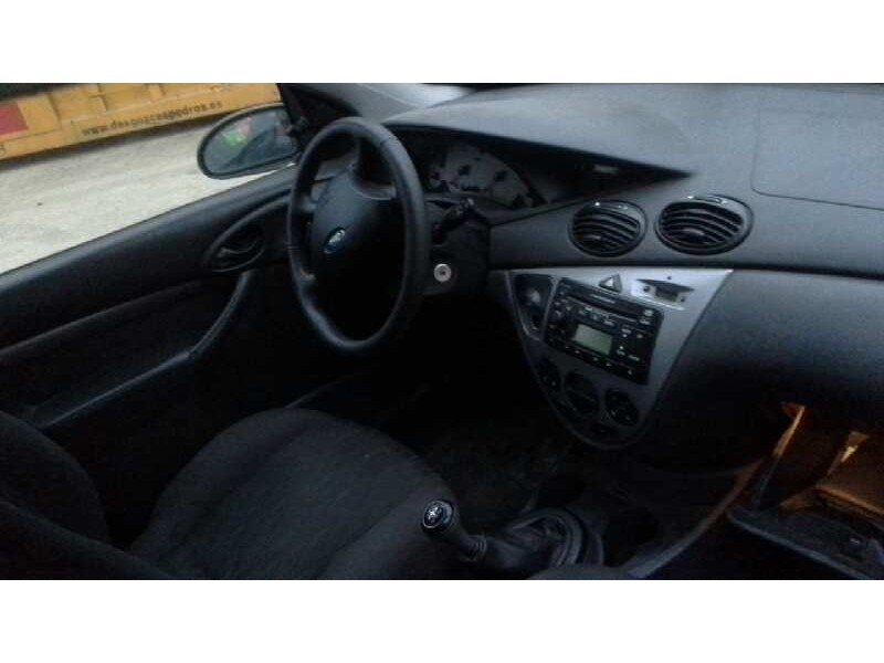 ford focus berlina (cak) del año 2003