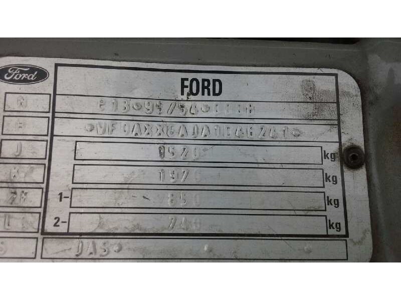 ford fiesta berlina (dx) del año 2001